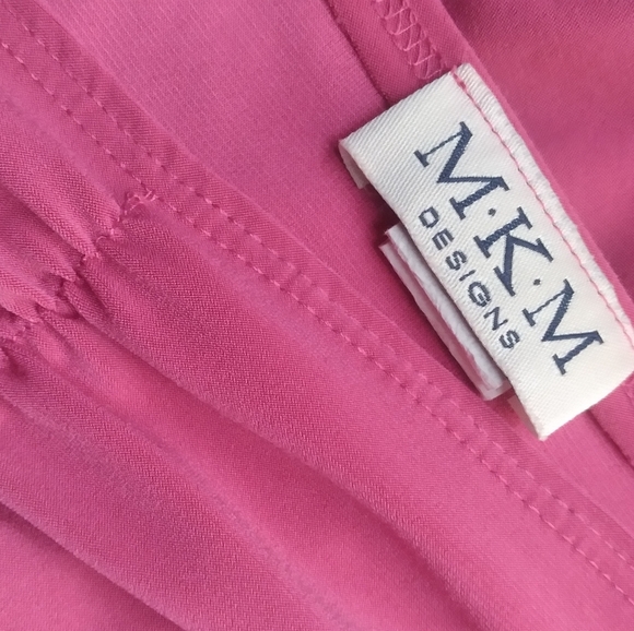 HOT PINK L M.K.M. DESIGNS TOP - Picture 3 of 3